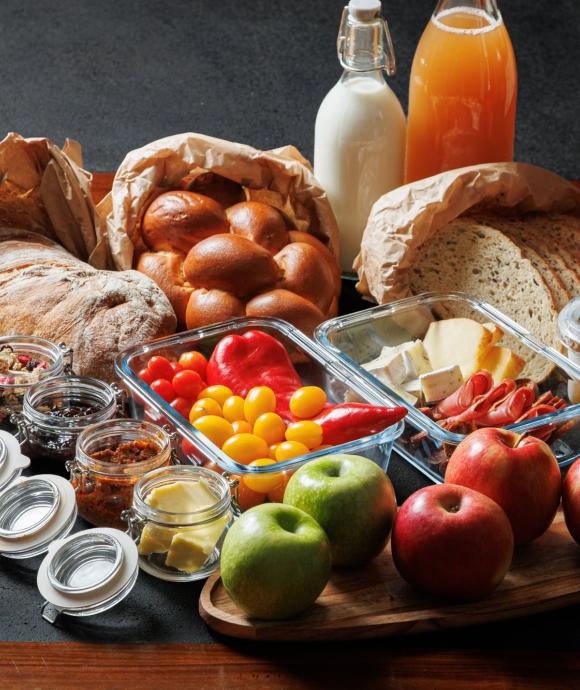 KanyarGó Kosár – vadkovászos pékáru, felvágottak, sajtok, joghurt, gyümölcslé